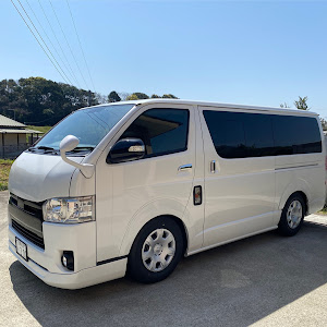 ハイエースバン TRH200V