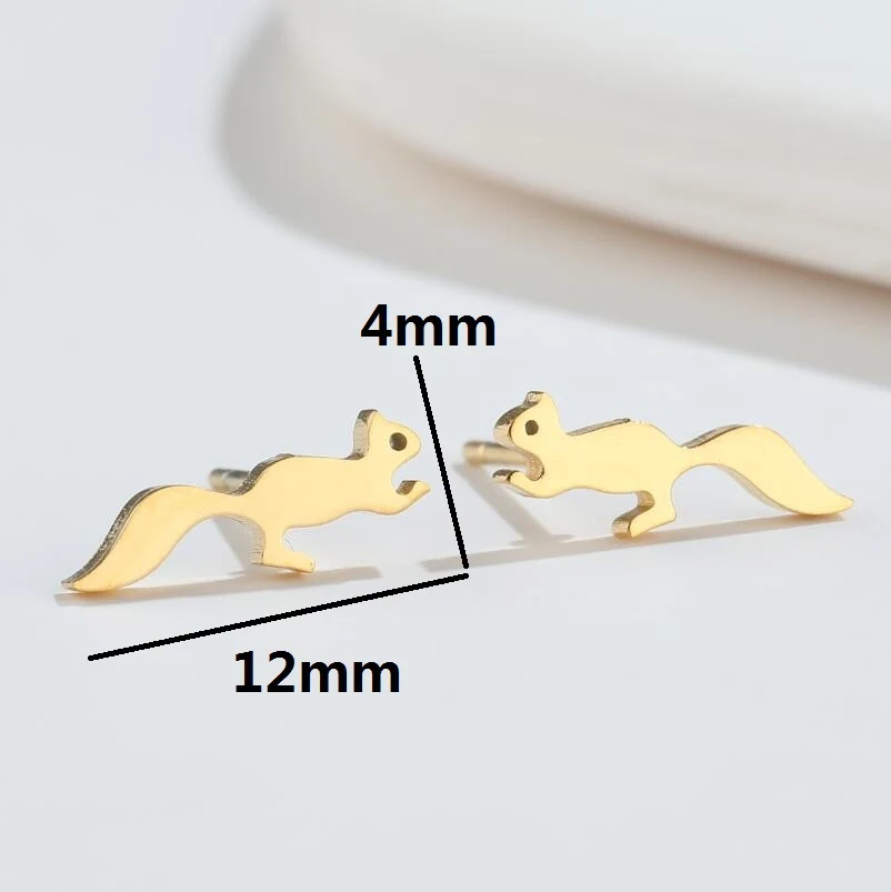 Pendientes de botón con diseño de zorro corredor de cola grande. Joyería animal. Un regalo adorable para ella.