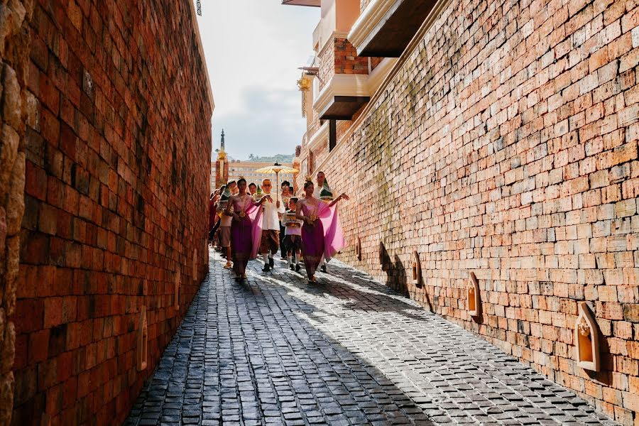 Fotógrafo de casamento Chumpon Hongkhiab (eddphotographer). Foto de 13 de julho 2018