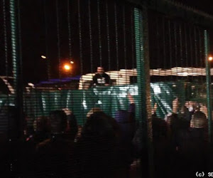 Dorst op de bus: Charleroi-fans bombarderen Sclessin met bierflesjes na verloren derby