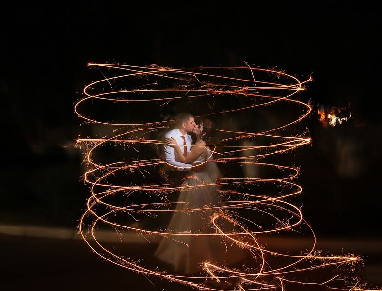 Wedding photographer Olga Tkacheva (olga-tkacheva). Photo of 28 November 2019