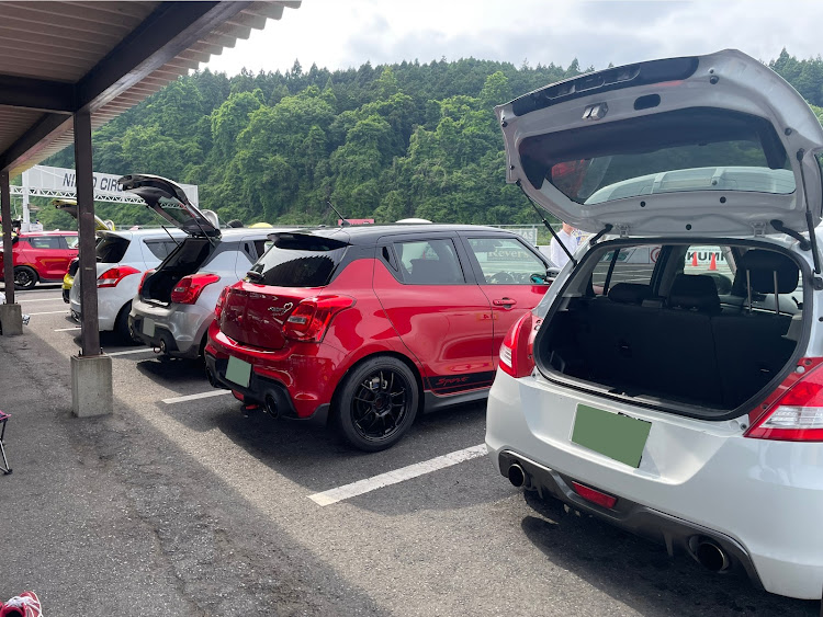 スイフトスポーツのTKくらぶ走行会・日光サーキット・スイフトいっぱい・佐野ラーメン・下道レーシングに関するカスタム事例の投稿画像4枚目
