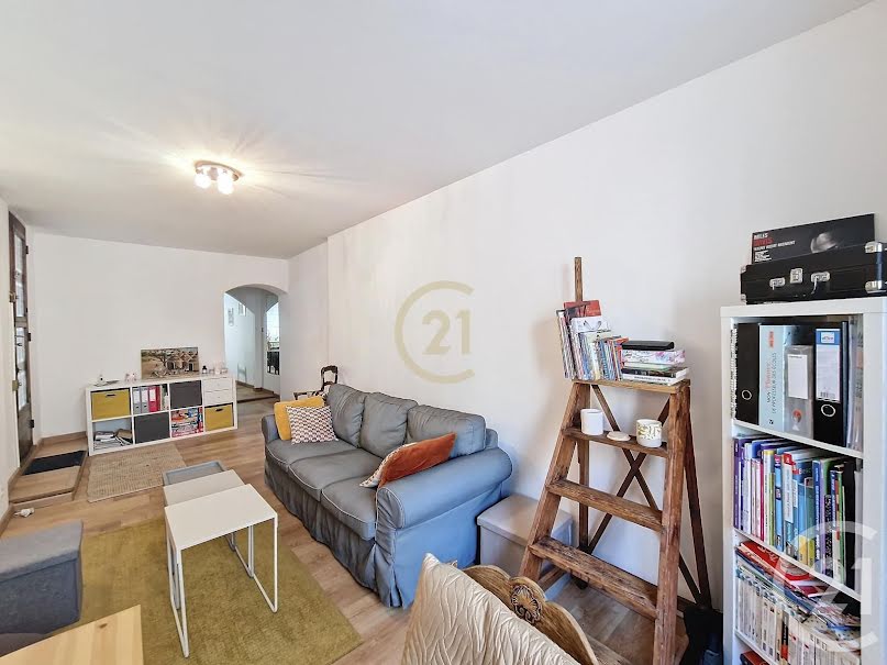Vente maison 3 pièces 59.9 m² à Saint-Mitre-les-Remparts (13920), 215 600 €