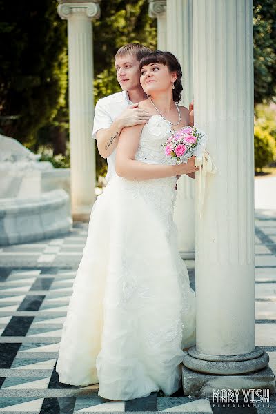 Fotógrafo de casamento Mariya Vishnevskaya (maryvish7711). Foto de 16 de março 2017