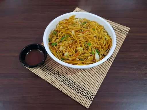 Veg Hong Kong Noodles [Serves 1-2]