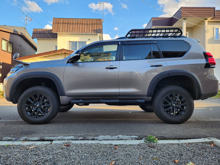 ランドクルーザープラドの11月も終わりですね・洗車・ビューティフルカーズ・オートバックス・いいツヤの日に関するカスタム事例の投稿画像1枚目