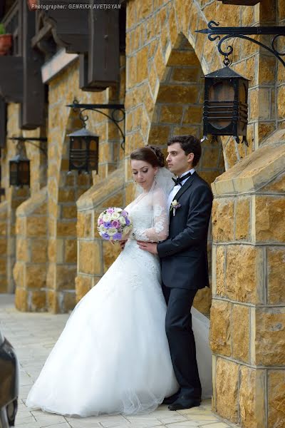 Fotógrafo de casamento Genrikh Avetisyan (genrikhavetisyan). Foto de 13 de agosto 2015