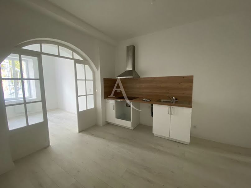 Location  appartement 1 pièce 22.96 m² à Ombrée d'Anjou (49420), 475 €