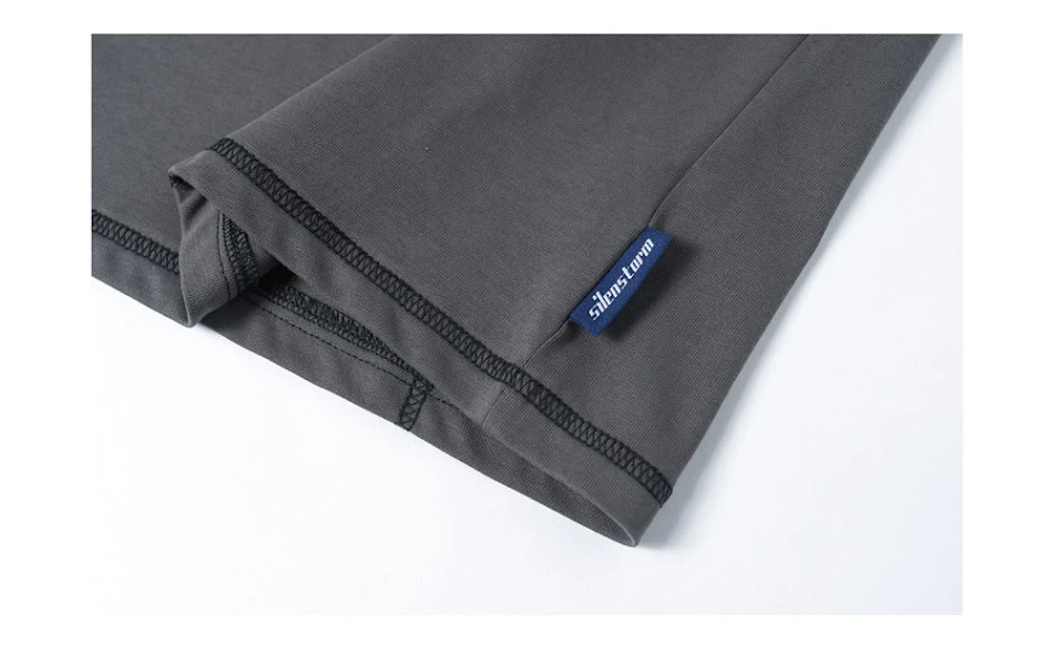 Blusas de manga curta com costura simples e soltas. Conforto e estilo para o dia a dia. Perfeitas para um look casual e moderno.