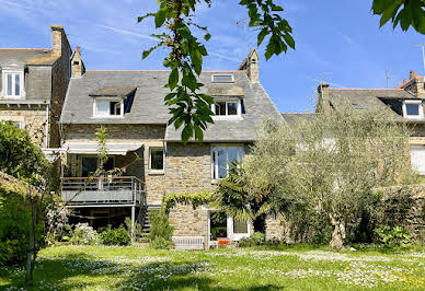 Maison avec terrasse 1