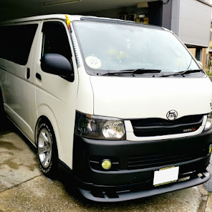 ハイエースバン TRH200V