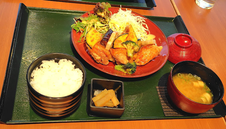 ハイゼットトラックのゴーストフィルム・キャンピングカー・カレーうどん・唐揚げ・温泉に関するカスタム事例の投稿画像5枚目
