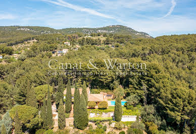 Villa with pool and terrace 18