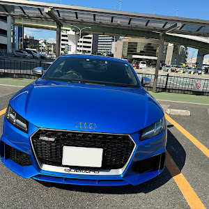 TT RS クーペ A6