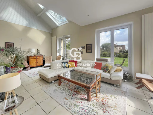 House purchase in Feucherolles (78810) with garden and terrace