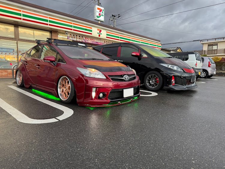 プリウスのコラボお誘いお待ちしております・いいね＆フォロー＆コメントありがとうございますに関するカスタム事例の投稿画像1枚目