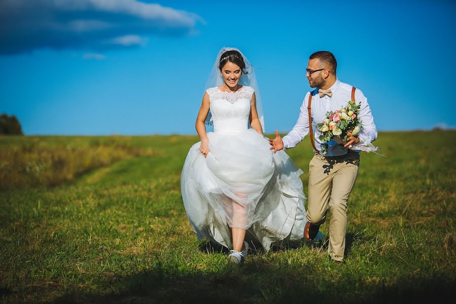 Wedding photographer Sergey Denisenko (yanekdot). Photo of 30 August 2017