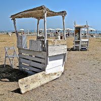 Baracche sulla spiaggia. di 