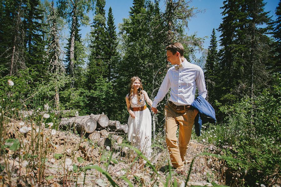 Hääkuvaaja Yuriy Emelyanov (kedr). Kuva otettu 2. marraskuuta 2014