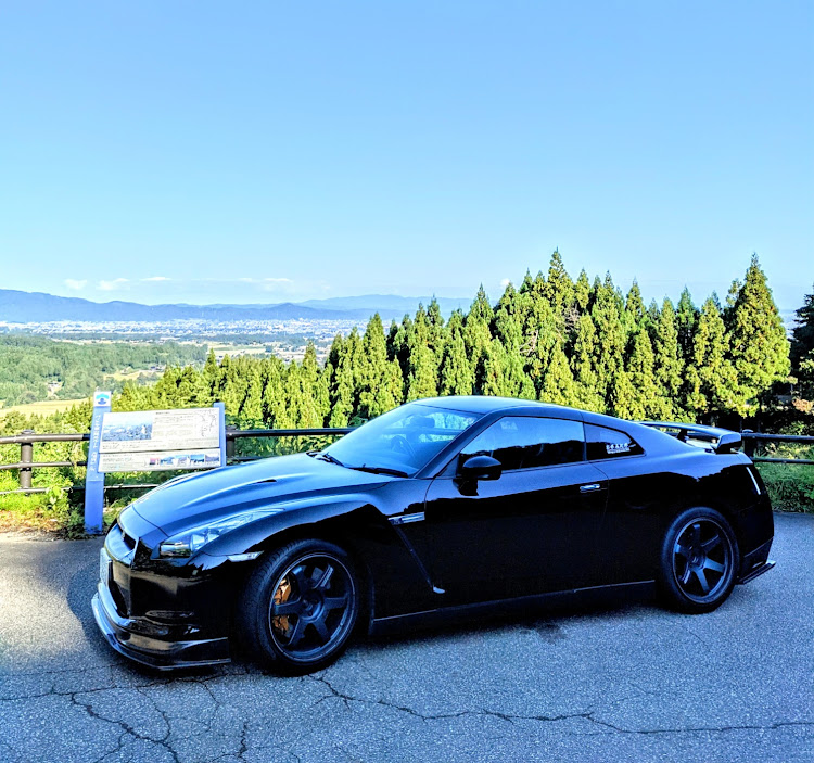 NISSAN GT-Rの車好きの集まるお店・白川郷・お休み処柊(ひいらぎ)・早朝ドライブ・峠ドライブに関するカスタム事例の投稿画像1枚目
