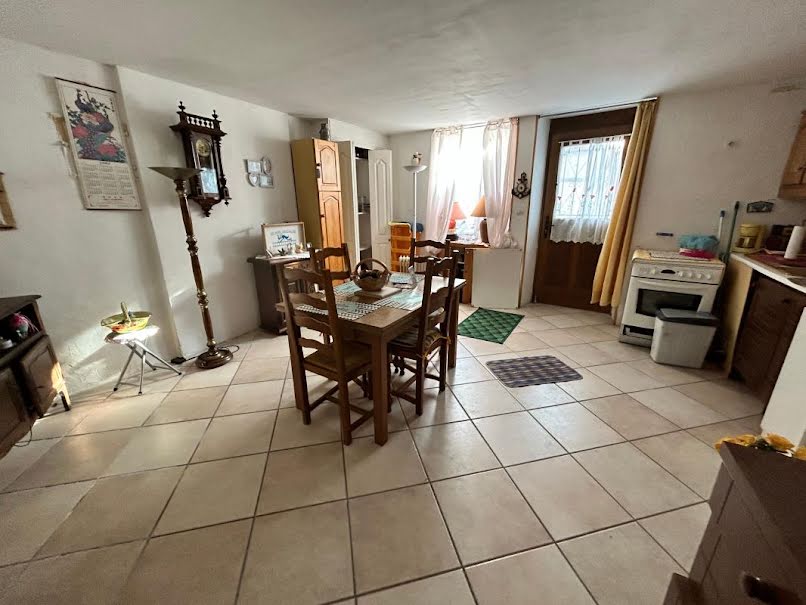 Vente maison 5 pièces 175 m² à Auberive (52160), 50 000 €