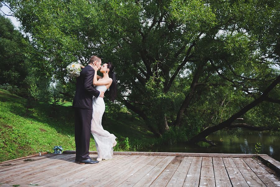 Wedding photographer Anastasiya Belyakova (malenkaya). Photo of 31 August 2015