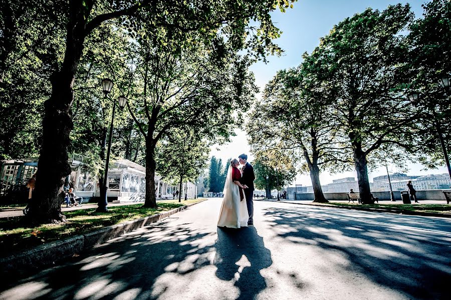 Fotógrafo de casamento Viktoriya Maslova (bioskis). Foto de 13 de outubro 2017