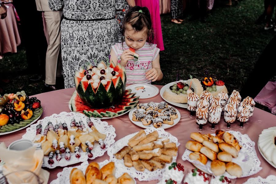 Fotógrafo de casamento Viktoriya Kuprina (kuprinaphoto). Foto de 18 de janeiro 2019