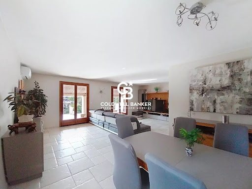 House with pool 4