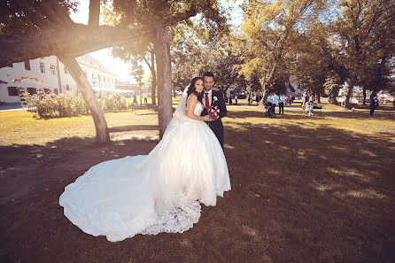 Fotografo di matrimoni Marian Vultur (vulturmarian). Foto del 4 marzo 2020