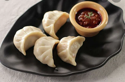 Chicken Momo Gravy [8 Pieces]