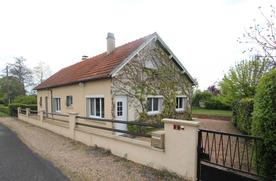 Vente maison 7 pièces 141 m² à Cossaye (58300), 159 000 €