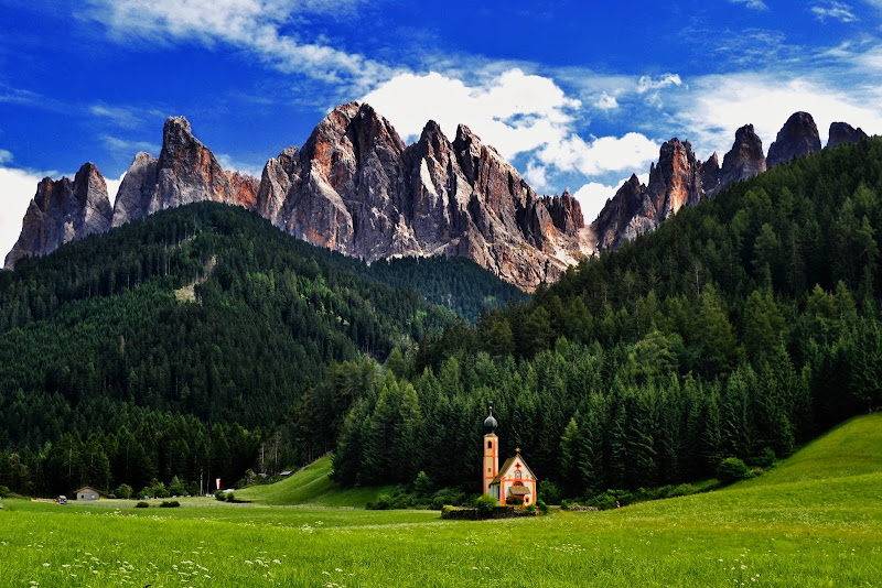 La chiesetta e la Cattedrale di giuseppedangelo