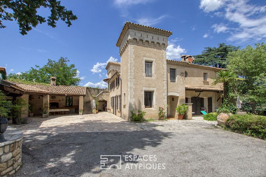 Vente maison 10 pièces 429 m² à Manosque (04100), 840 000 €