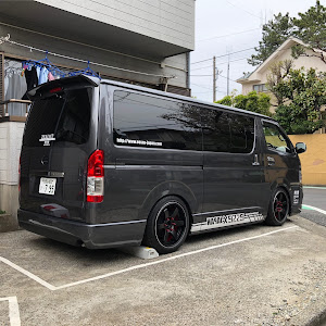 ハイエースバン TRH200V