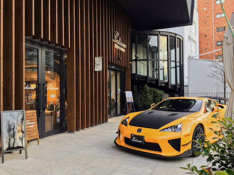 DKさんが投稿したPodium Cafe・中目黒・LFA・2000gt・iPhoneで撮影に関するカスタム事例の投稿画像19枚目