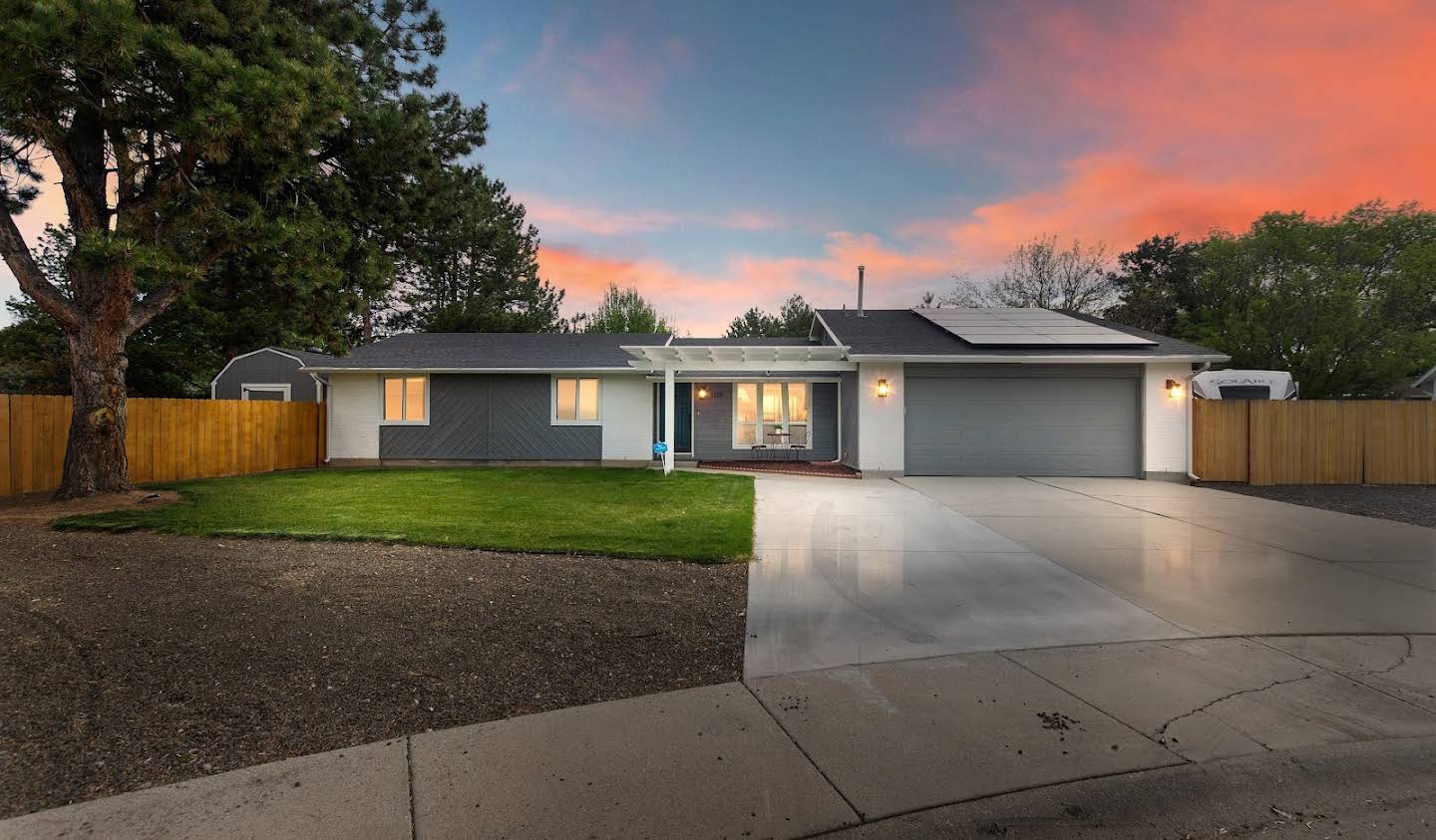 House with garden and terrace Boise