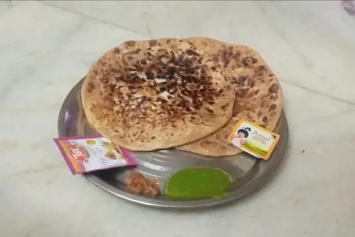 Achari Paneer Pyaaz Tawa Paratha