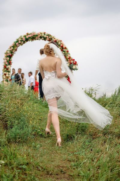 Fotógrafo de bodas Lina Smorkalova (linakovaleva). Foto del 25 de marzo 2017