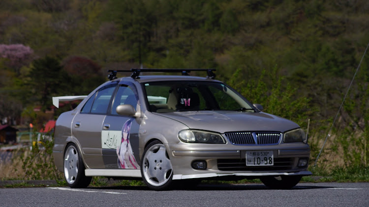 ブルーバードシルフィの愛車の差し色に関するカスタム事例の投稿画像1枚目