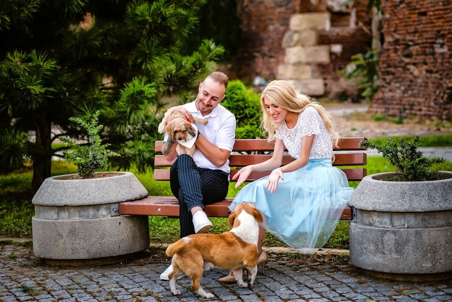 Fotógrafo de casamento Olimpia Todea (olimpiatodea7). Foto de 3 de outubro 2019