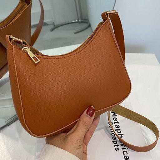Title 4, Womens Fashionable Harbour Style Shoulder Bag....