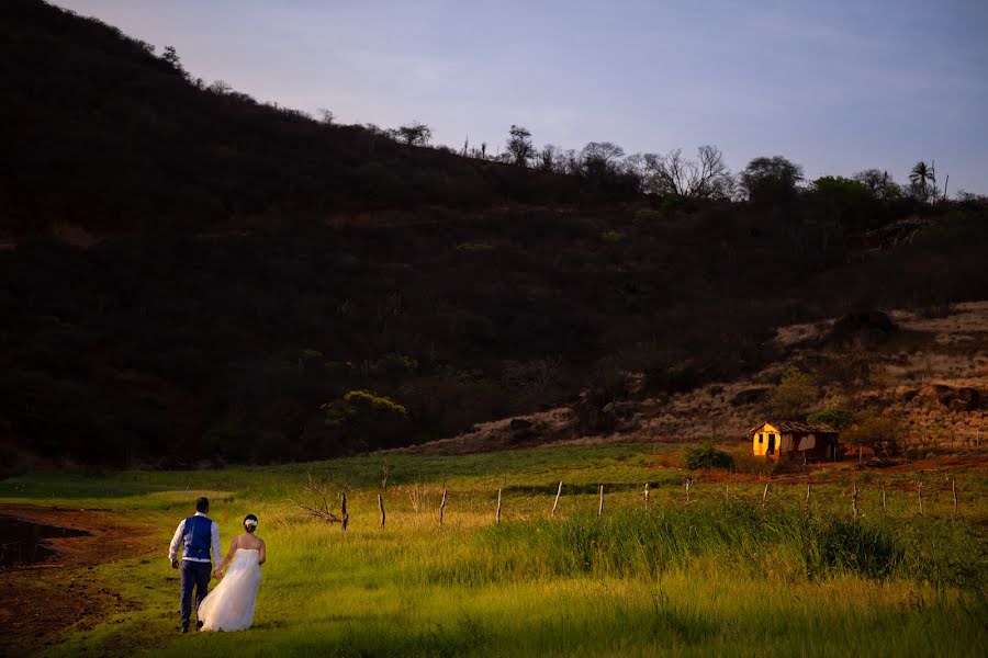 Fotógrafo de casamento Paulo Guanais (guanais). Foto de 16 de abril 2022