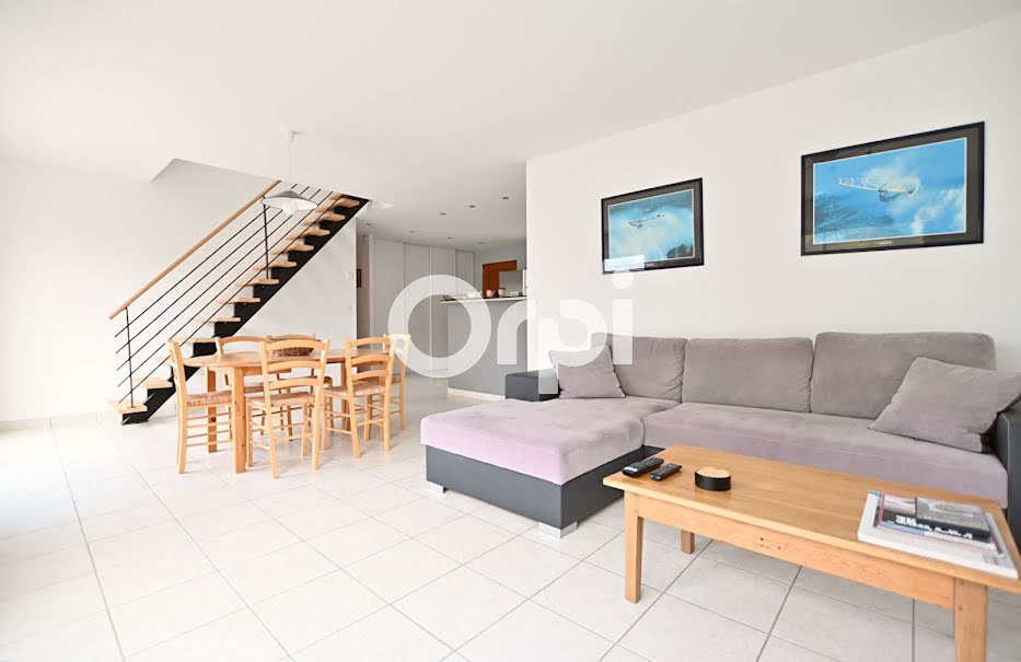 Vente maison 4 pièces 104 m² à Vauchelles-les-Quesnoy (80132), 283 500 €