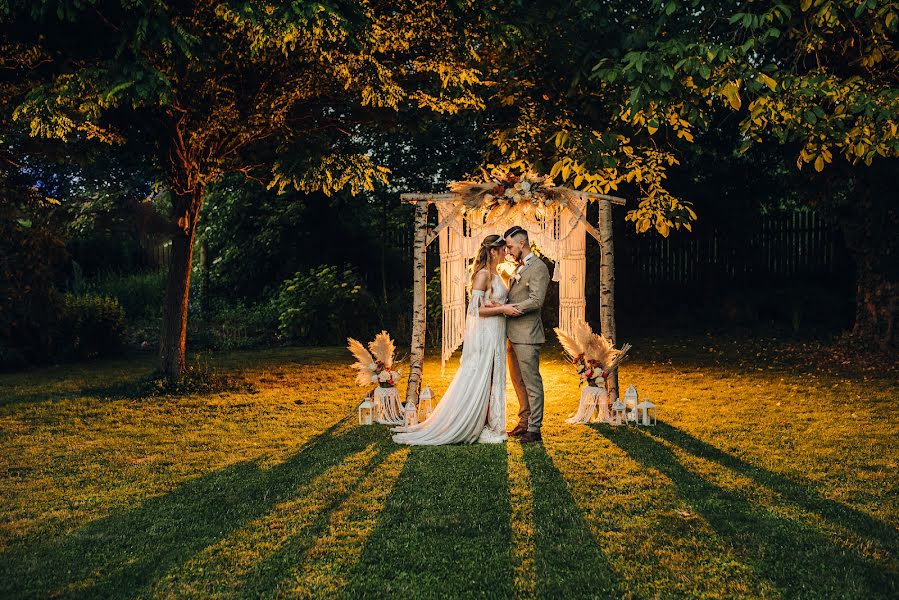 Fotógrafo de casamento Petr Hrubes (harymarwell). Foto de 2 de julho 2023