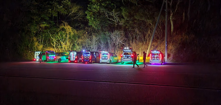 RAV4の外向きオーディオ・LEDテープ・オフ会お疲れ様でした・オーディオカー・集まりは楽しいに関するカスタム事例の投稿画像5枚目