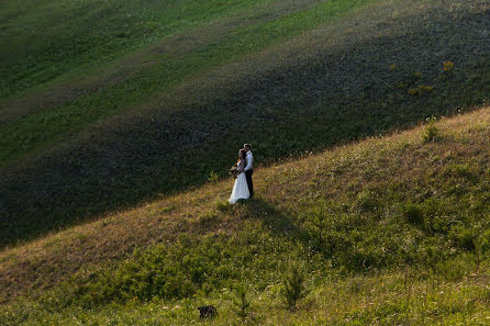 Fotógrafo de casamento Evgeniy Okrugin (okrugin). Foto de 25 de junho 2019