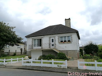 maison à La Chapelle-au-Riboul (53)