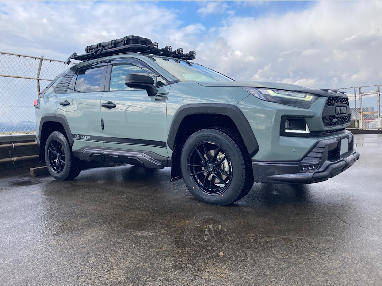 RAV4のホイール交換・写活の秋・RN-55M・ウェッズスポーツに関するカスタム事例の投稿画像1枚目