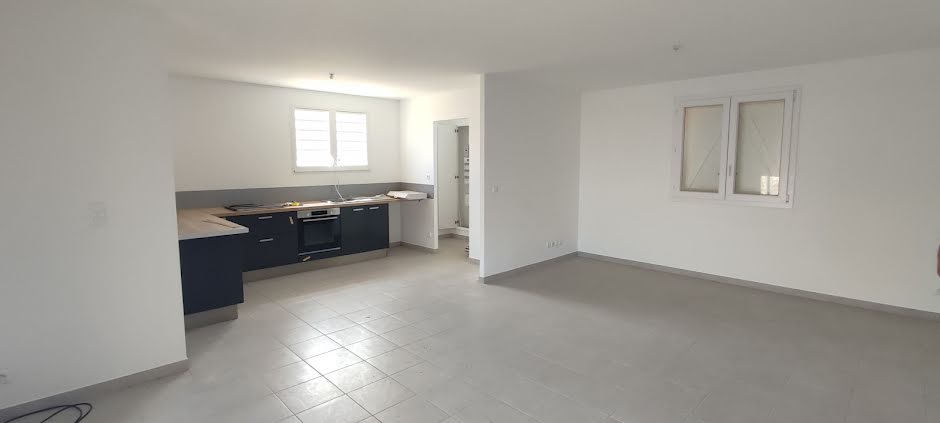 Location  maison 4 pièces 97.6 m² à Le diamant (97223), 1 865 €